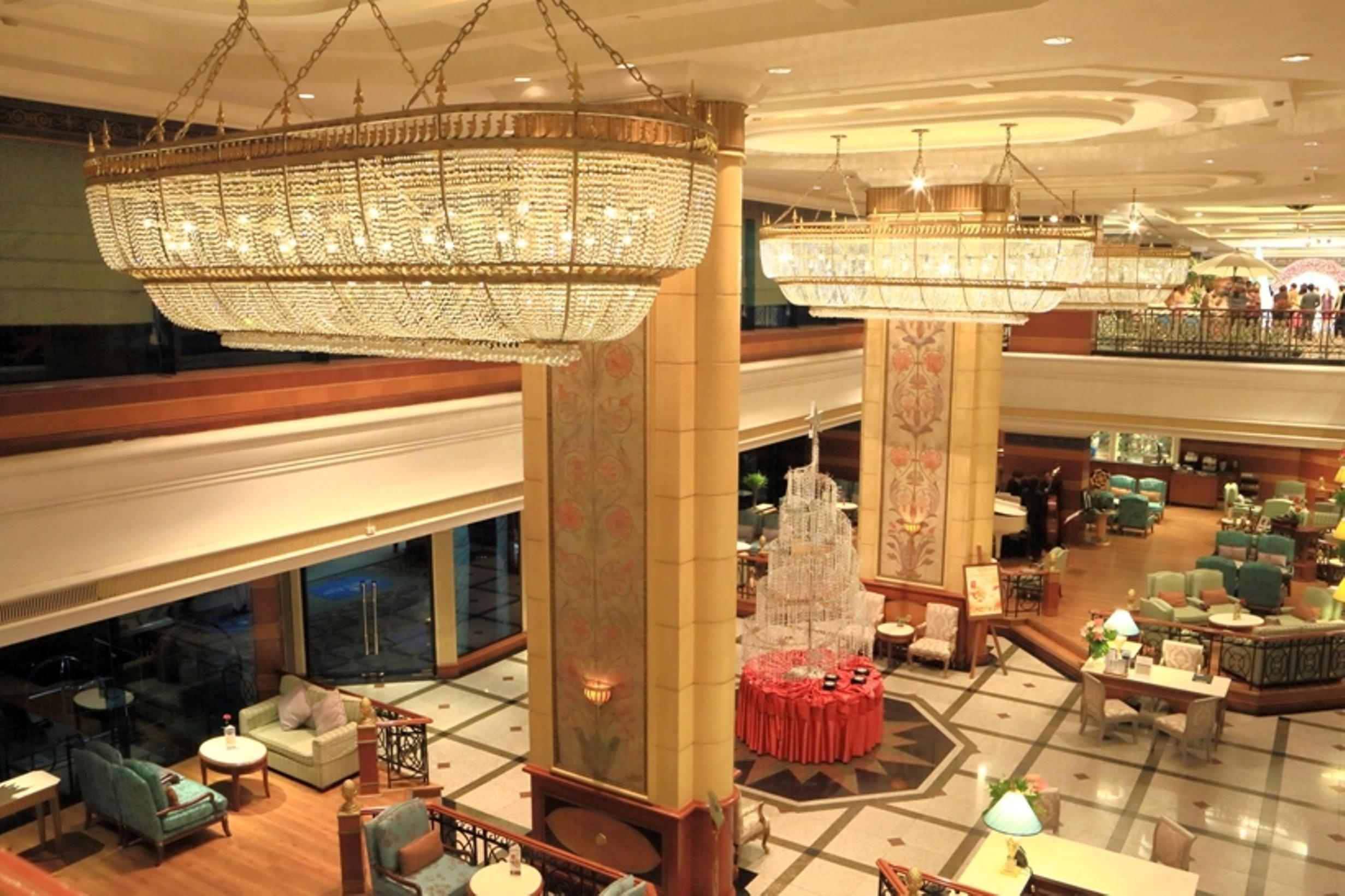 Golden Tulip Sovereign Hotel Banguecoque Exterior foto